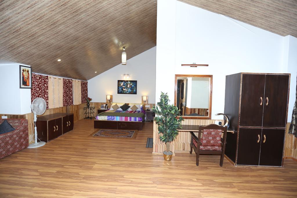 Hotel Natraj Manali Dharamshala Ruang foto