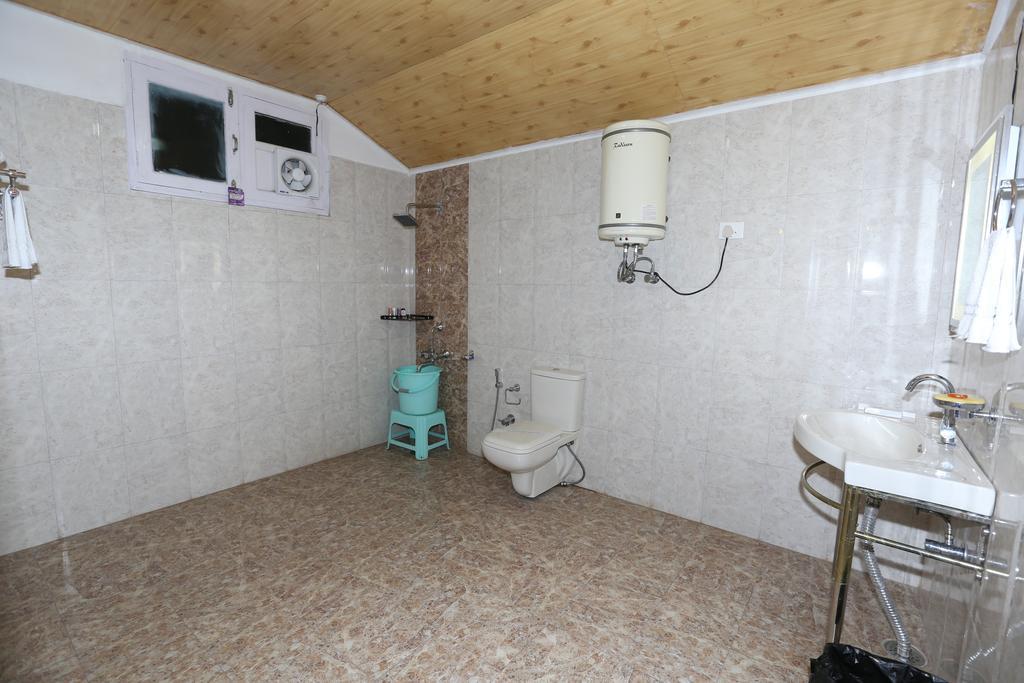Hotel Natraj Manali Dharamshala Ruang foto