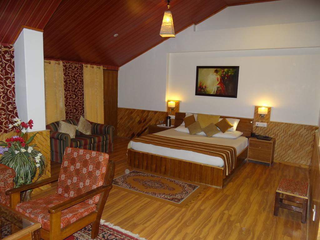 Hotel Natraj Manali Dharamshala Ruang foto