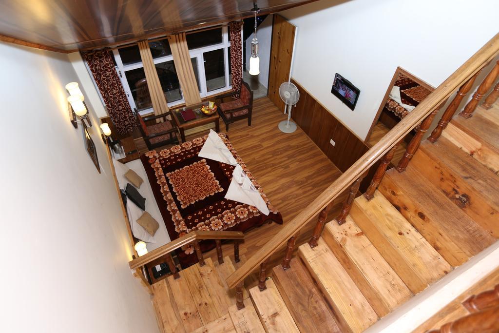 Hotel Natraj Manali Dharamshala Ruang foto