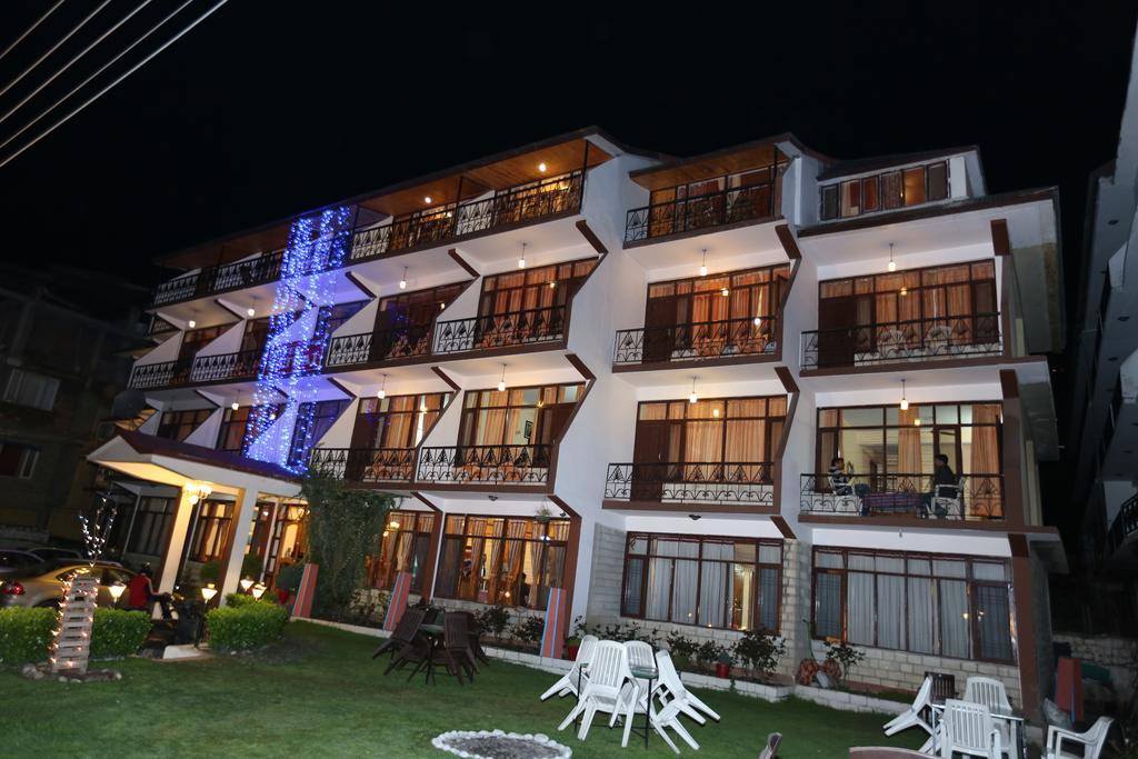 Hotel Natraj Manali Dharamshala Bagian luar foto