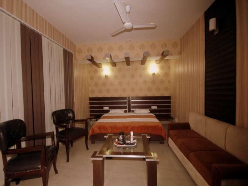Hotel Natraj Manali Dharamshala Bagian luar foto