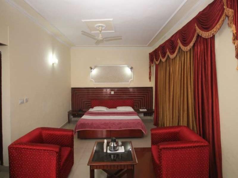 Hotel Natraj Manali Dharamshala Bagian luar foto